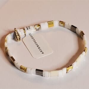 Anthropologie Serafina Freshwater pearl chicklet beaded bracelet New with tags